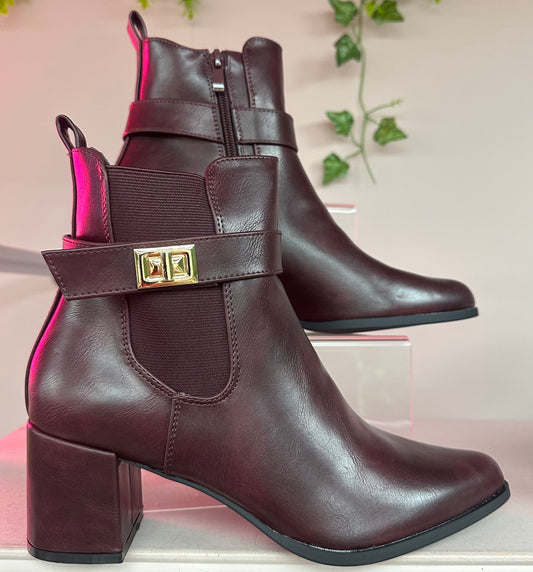 Buckle Detail Wine Block Heel Ankle Boots