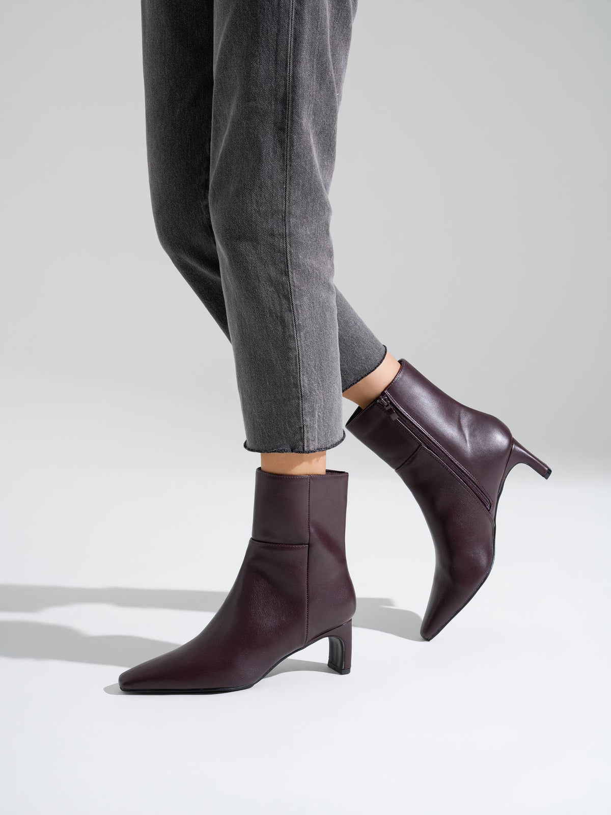 Wine Pointed Toe Ankle Boots with Side Zip