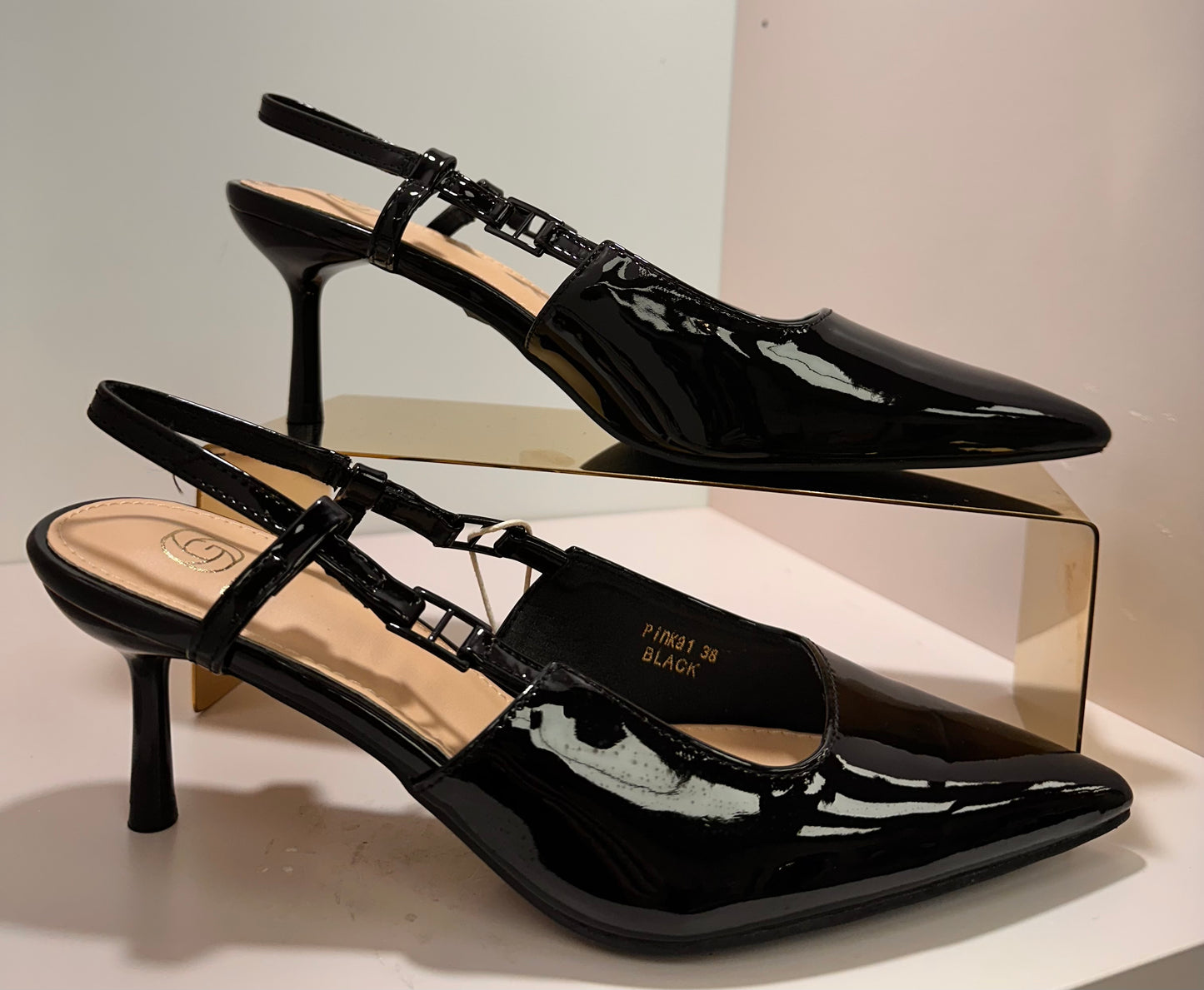 Black Glossy Pointed Kitten Heel