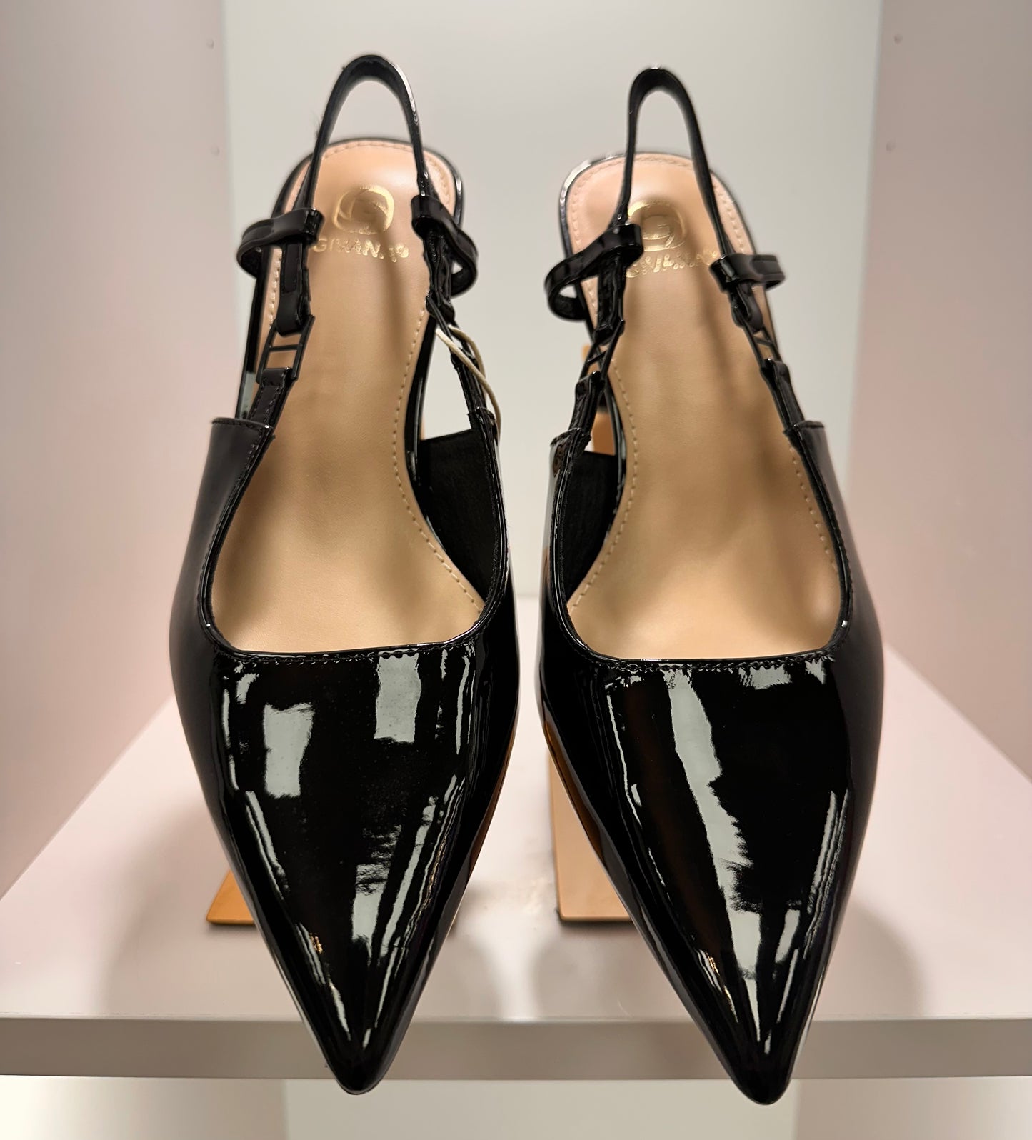Black Glossy Pointed Kitten Heel