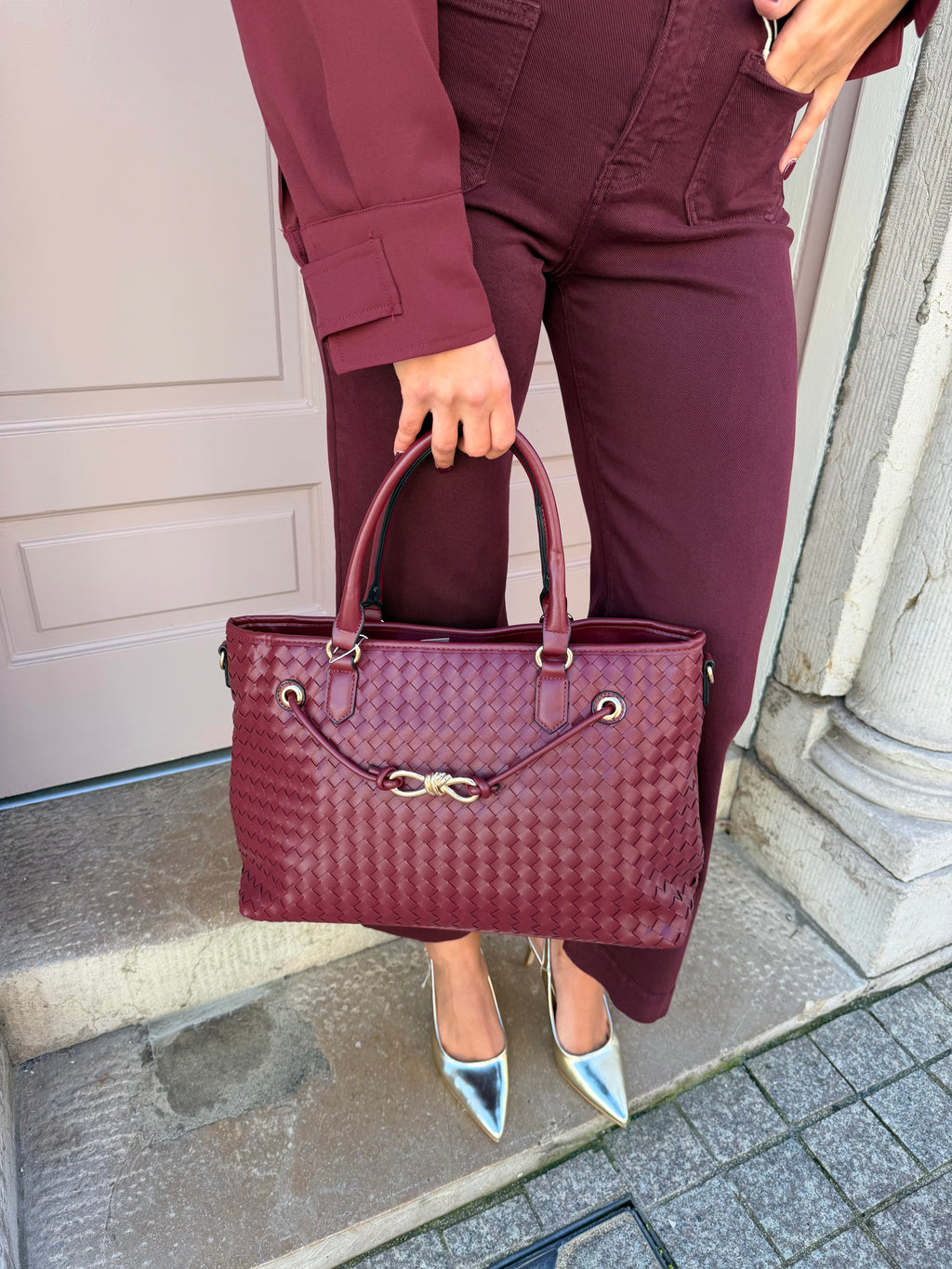 Gold Bow Detail Pleated Structured Handbag