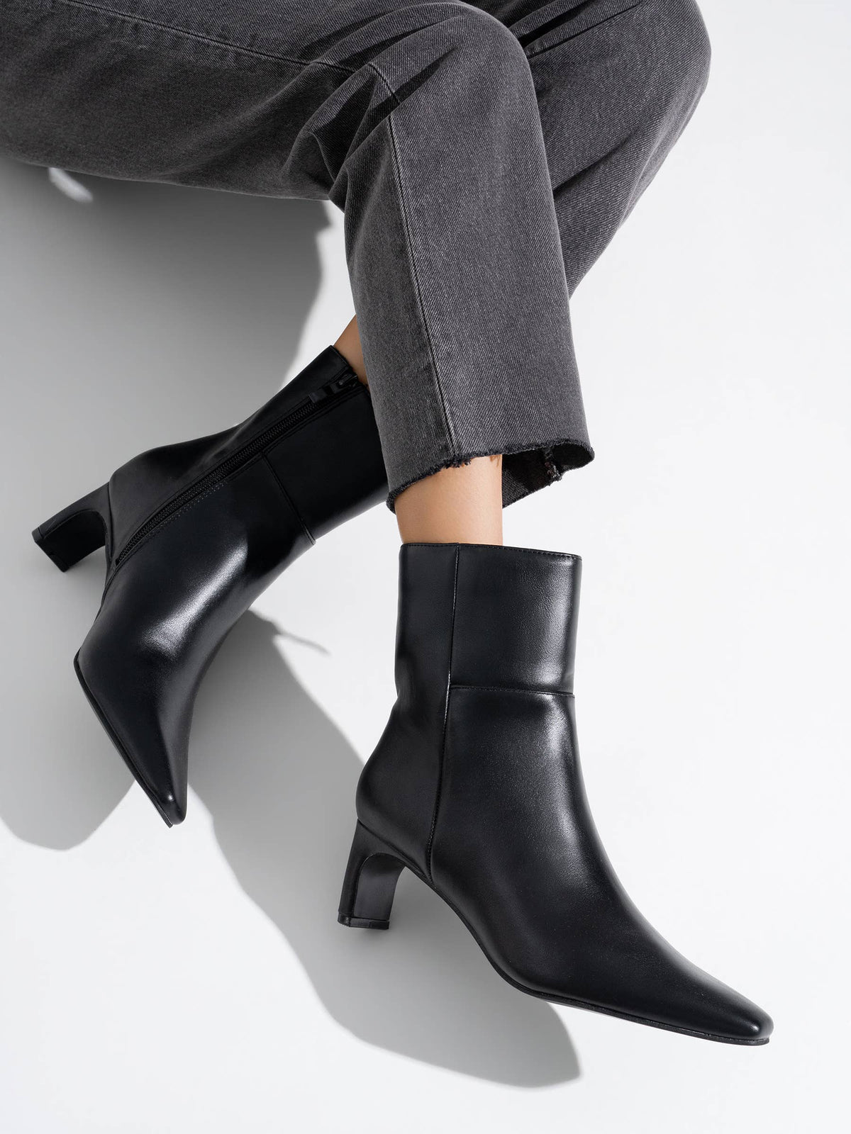 Black Pointed Toe Ankle Boots with Side Zip