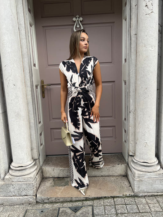 Elegant Leaf Print V-Neck Jumpsuit