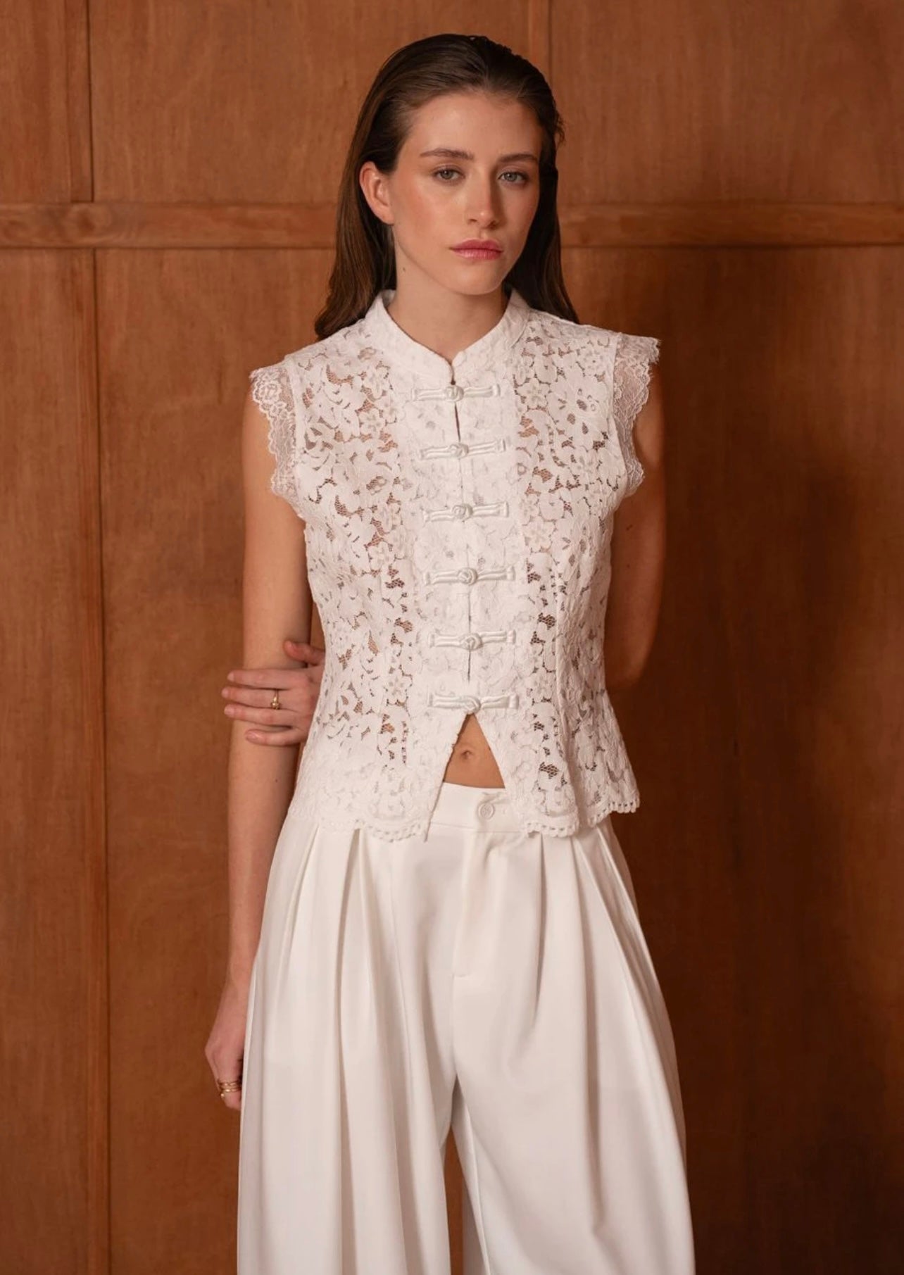 White Lace Mandarin Collar Sleeveless Blouse