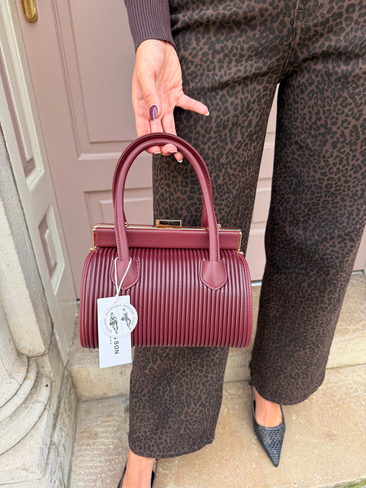 Ribbed Detail Gold Detail Buckle Handbag