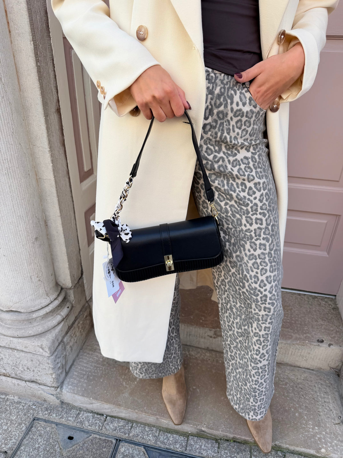 Bow Detail Ribbed Handbag