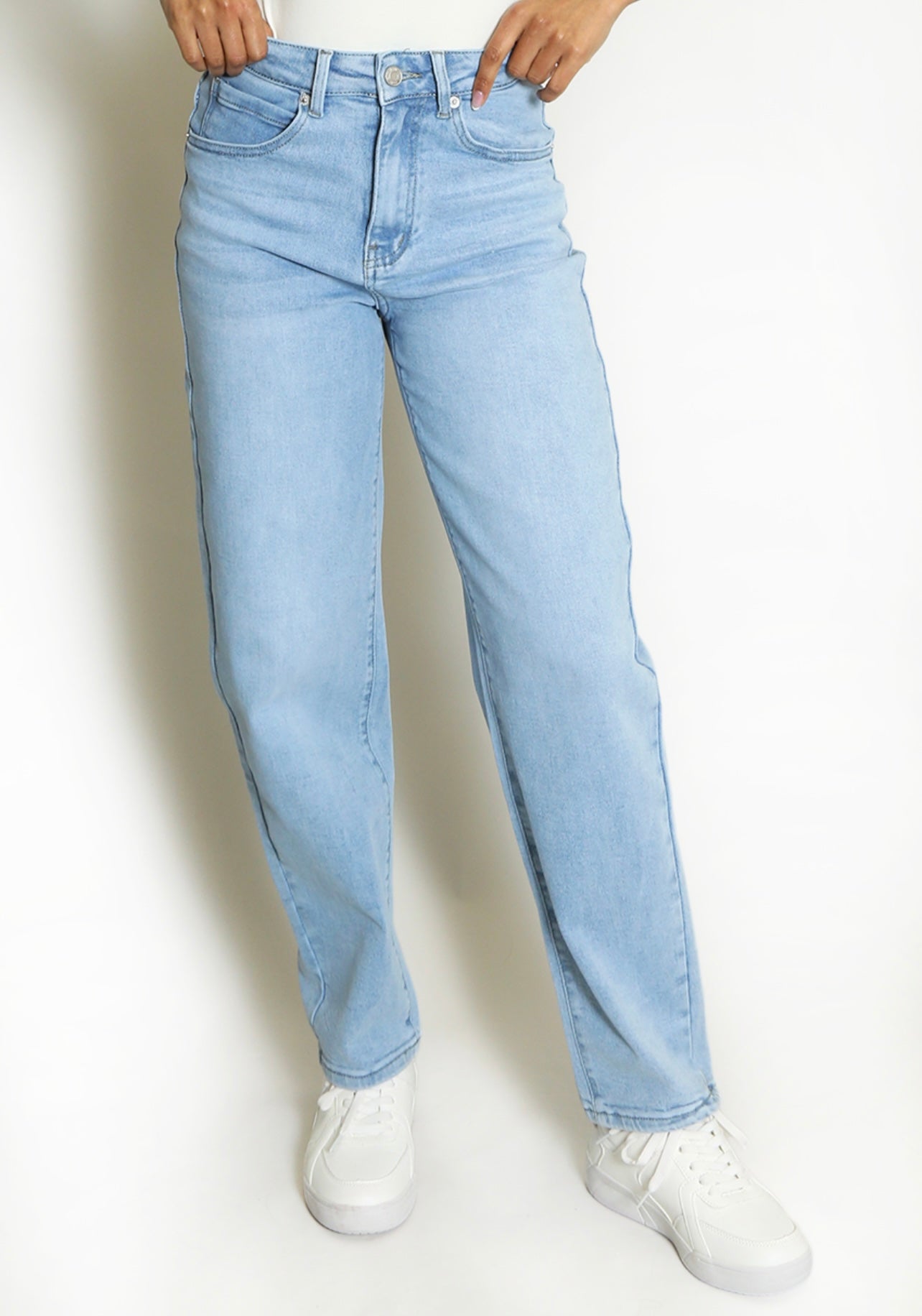 Blue Washed Mom Jeans