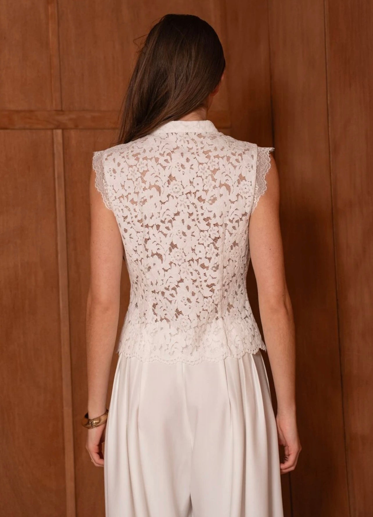 White Lace Mandarin Collar Sleeveless Blouse
