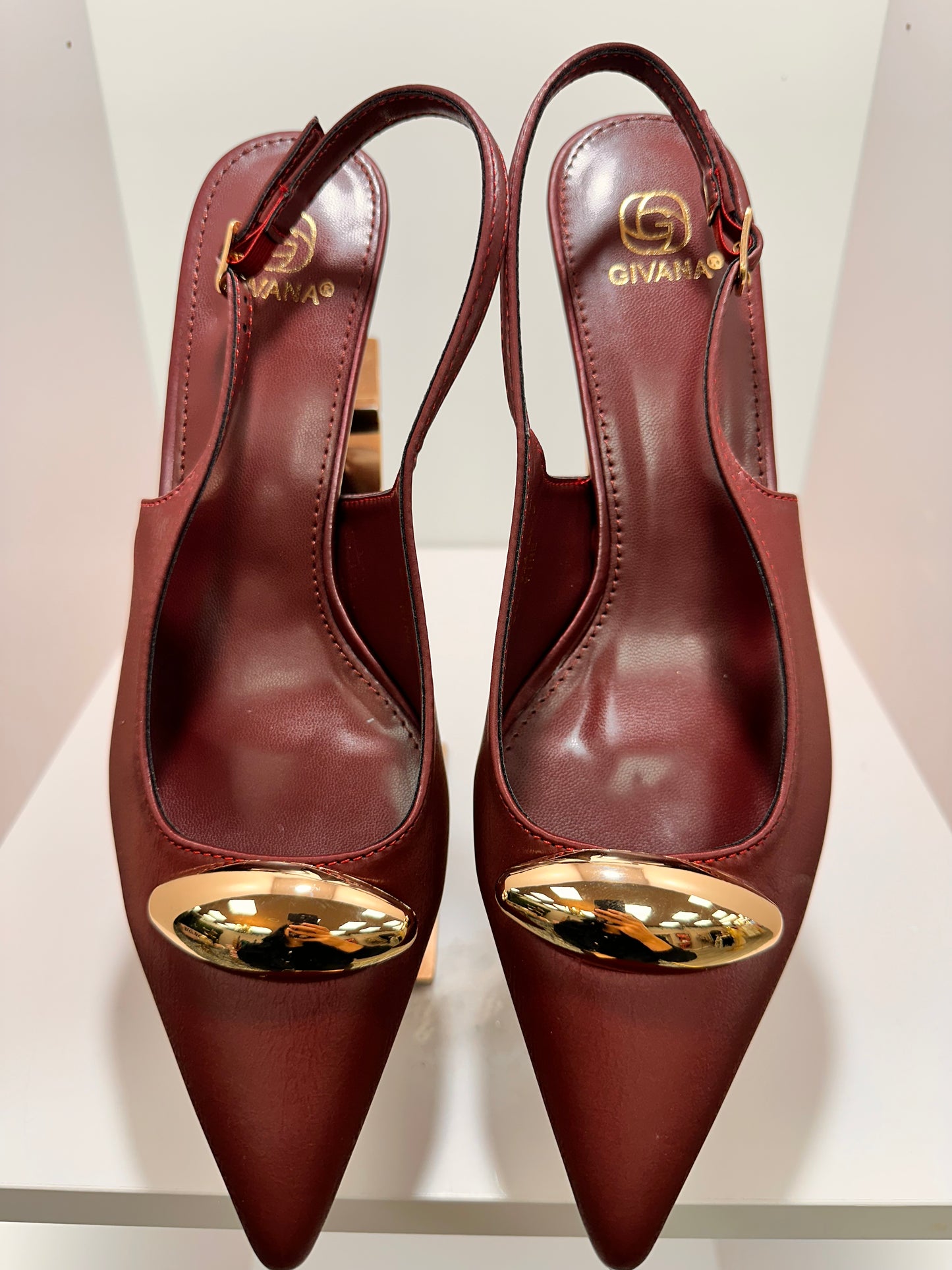 Wine Gold Brooch Heel